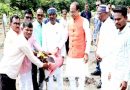 मुख्यमंत्री चौहान के साथ सामाजिक कार्यकर्ताओं ने किया पौध-रोपण